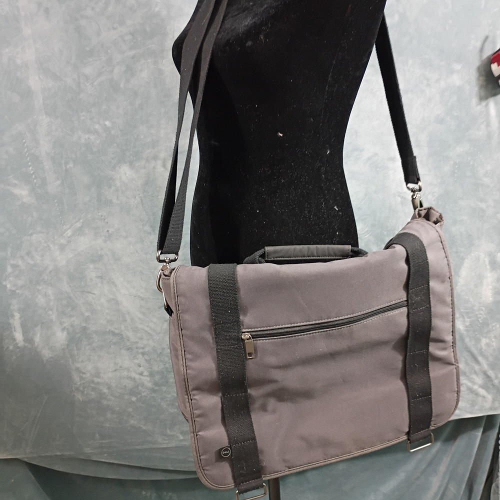 Dell Messenger Laptop Bag Gray Black Padded Shoulder Strap Travel Commuter Case